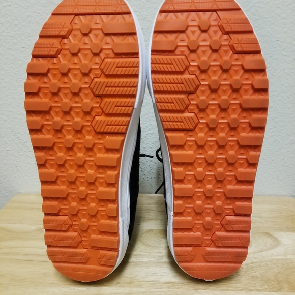 Van's SK8 HI Hightops. - Picture 8 of 8